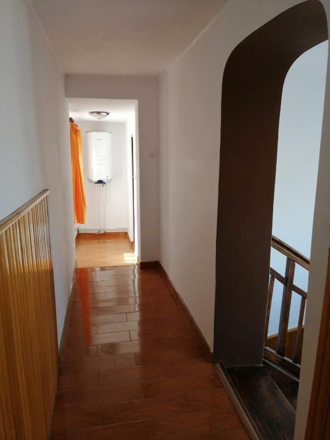 Pensiunea Ioana Curtea De Arges Exterior photo